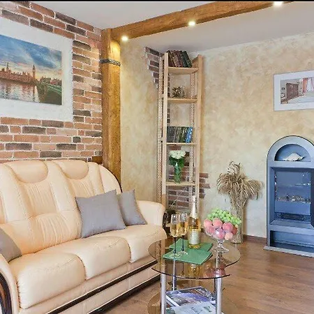 Kvartira U Metro Apartment